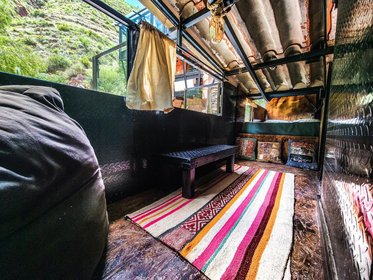 Wolf Totem Steam Punk Guesthouse Pisac Exteriér fotografie