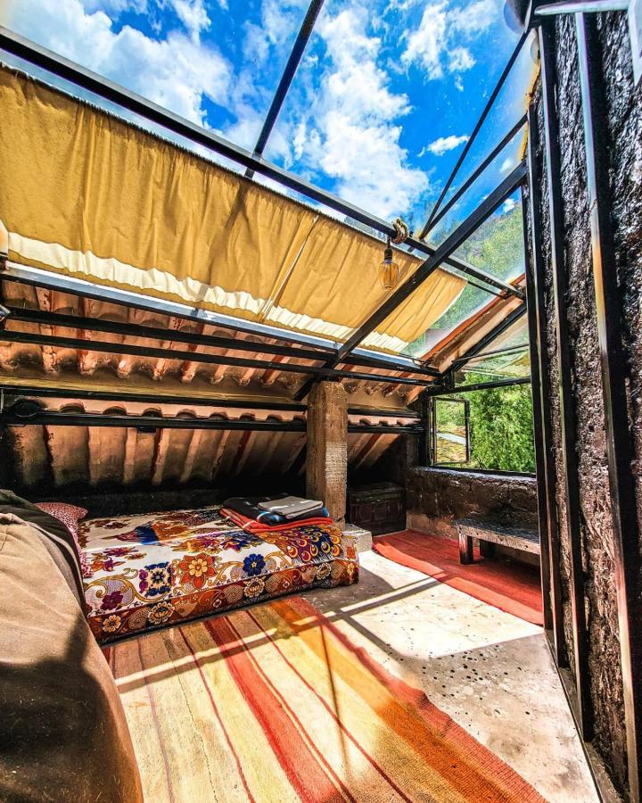 Wolf Totem Steam Punk Guesthouse Pisac Exteriér fotografie